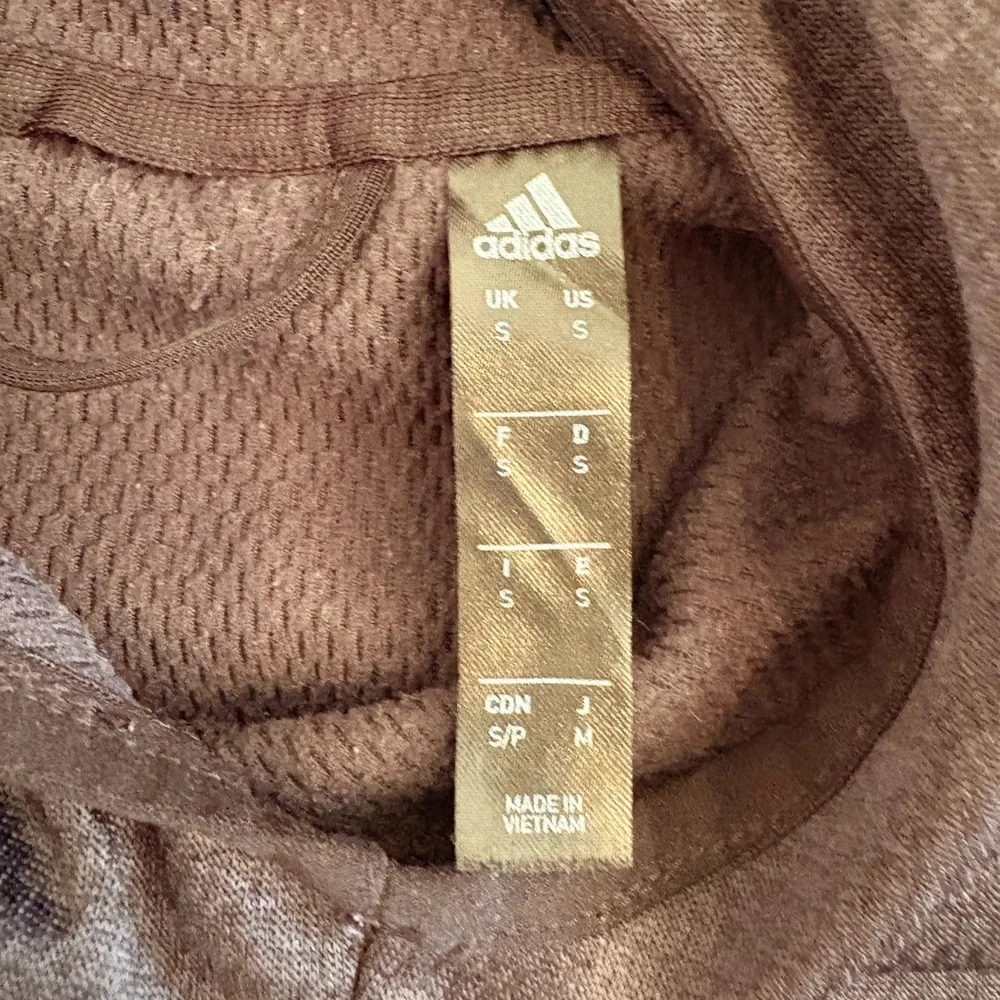 Adidas Team Issue‎ Badge of Honor Sport Hoodie Pullover Gray Mens Size Small